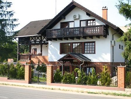 Dunakanyar Bed & Breakfast Göd エクステリア 写真